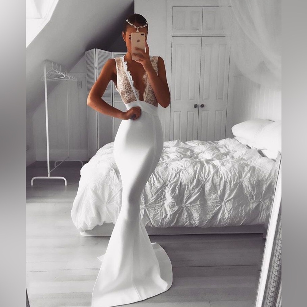 RARE HOUSE OF CB 'Balere' White Bandage and Lace Maxi Dress NWOT
